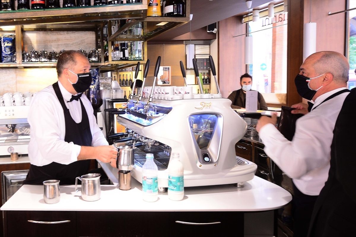 Galleria foto 'Fase 2: il racconto in fotografie della prima giornata di riapertura' - foto 9