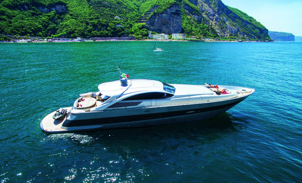 Galleria foto 'Estate distanti. Guida alle vacanze in barca, in camper, in una villa con piscina' - foto 8