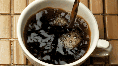 Un caffè ti salva la vita (è quasi un farmaco) Un caffè ti salva la vita (è quasi un farmaco)