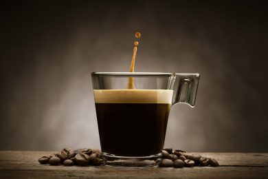 Un caffè ti salva la vita (è quasi un farmaco)