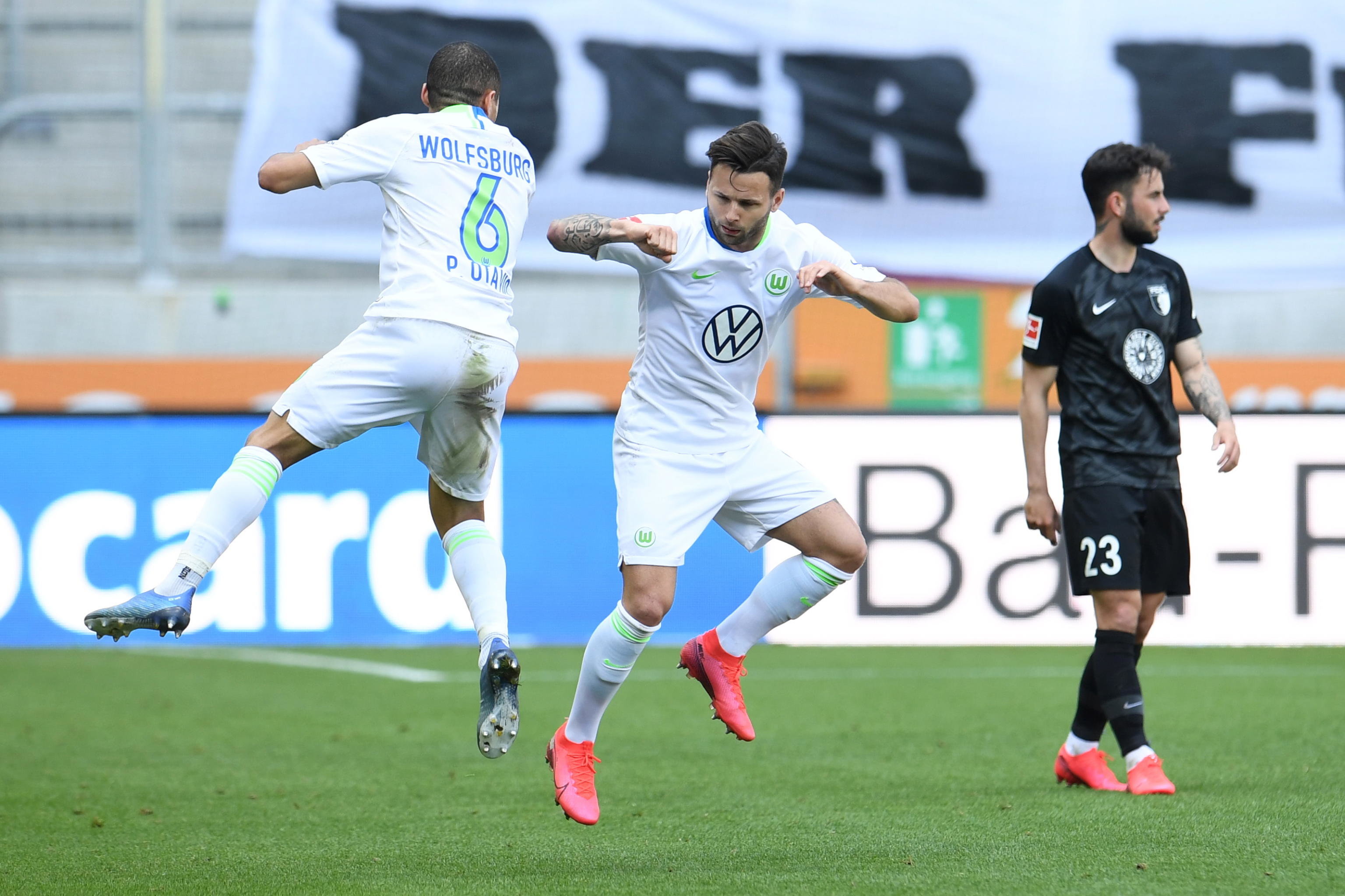 Il ritorno della Bundesliga: le immagini più belle