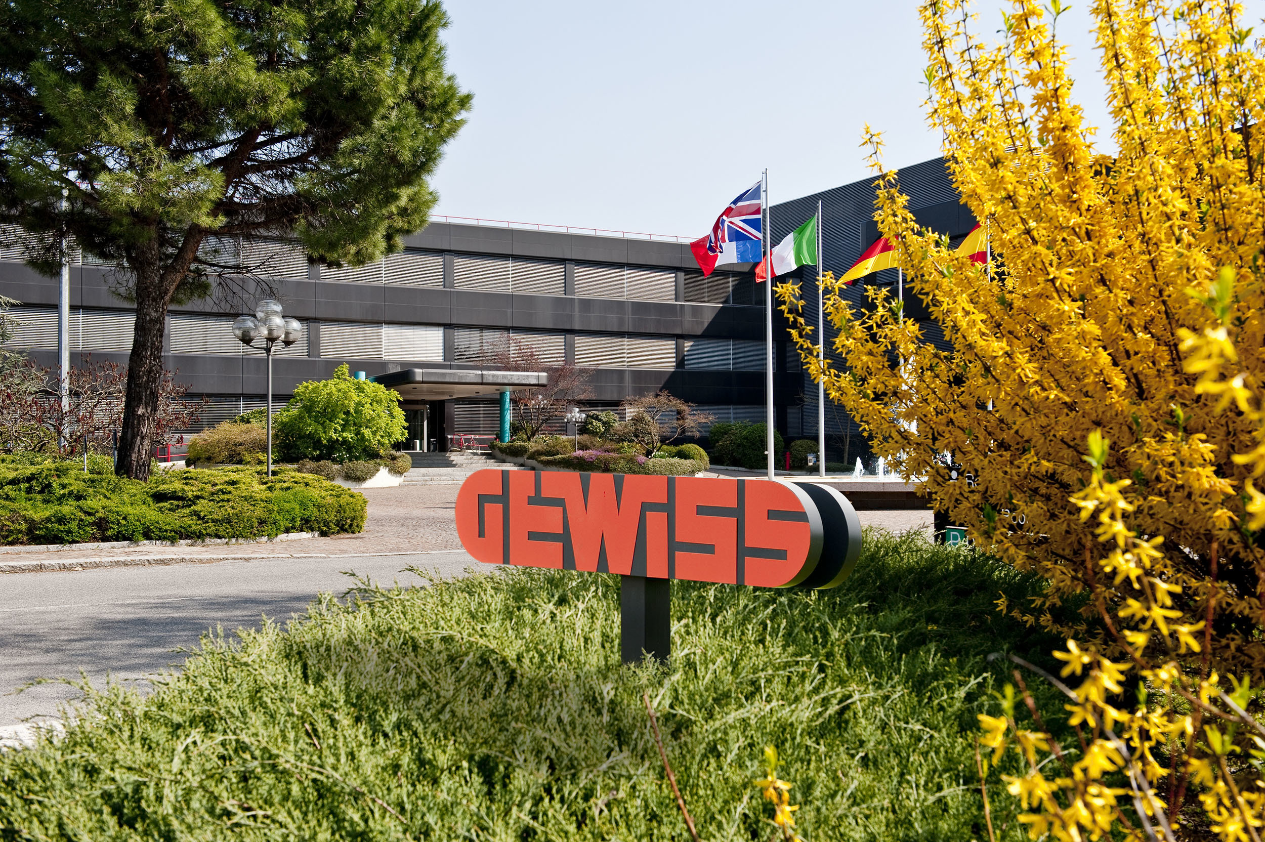 «Il decreto rilancio è troppo assistenzialista senza visione sul futuro» «Il decreto rilancio è troppo assistenzialista senza visione sul futuro»