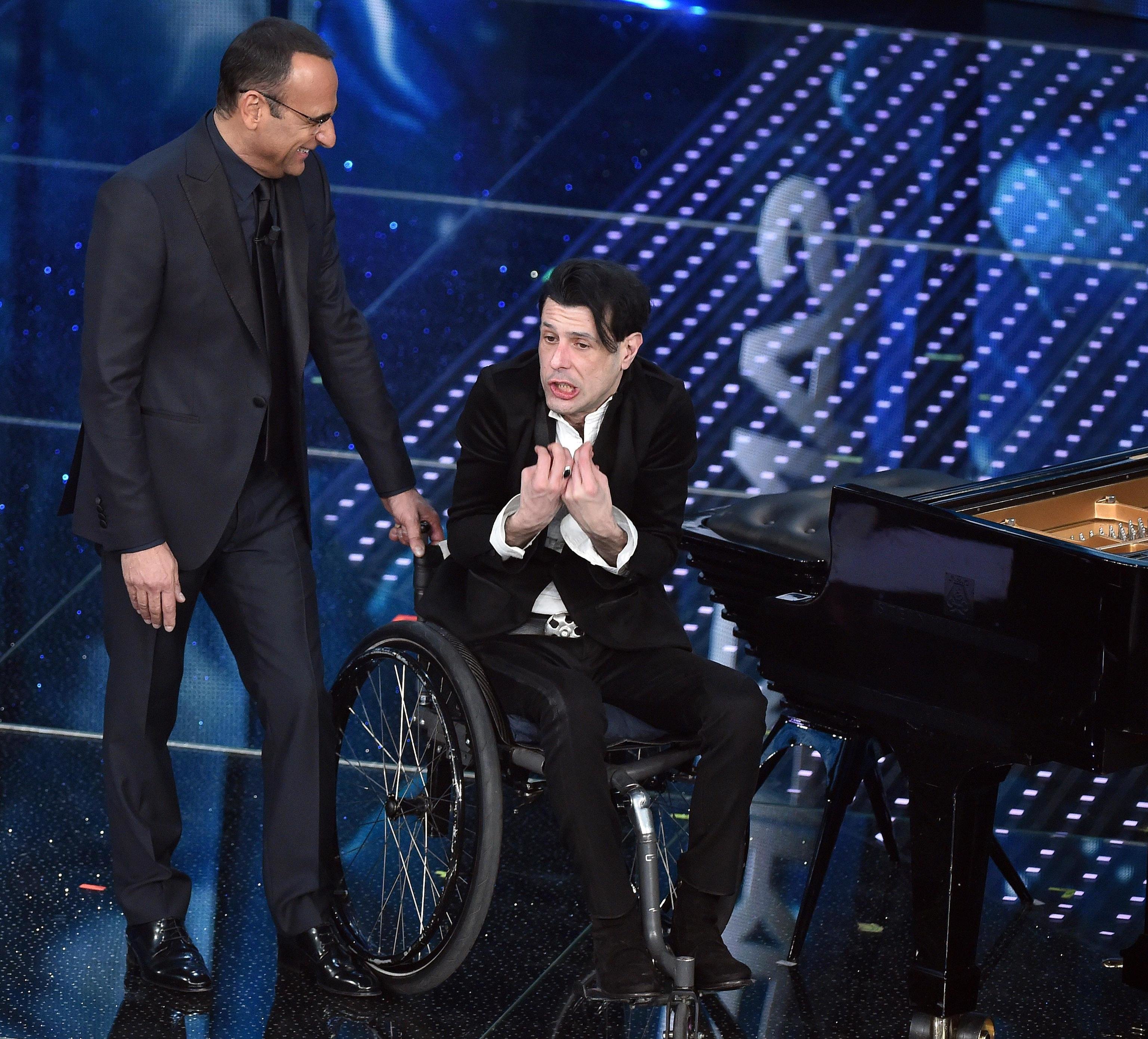 È morto Ezio Bosso, il pianista che emozionava con musica e parole