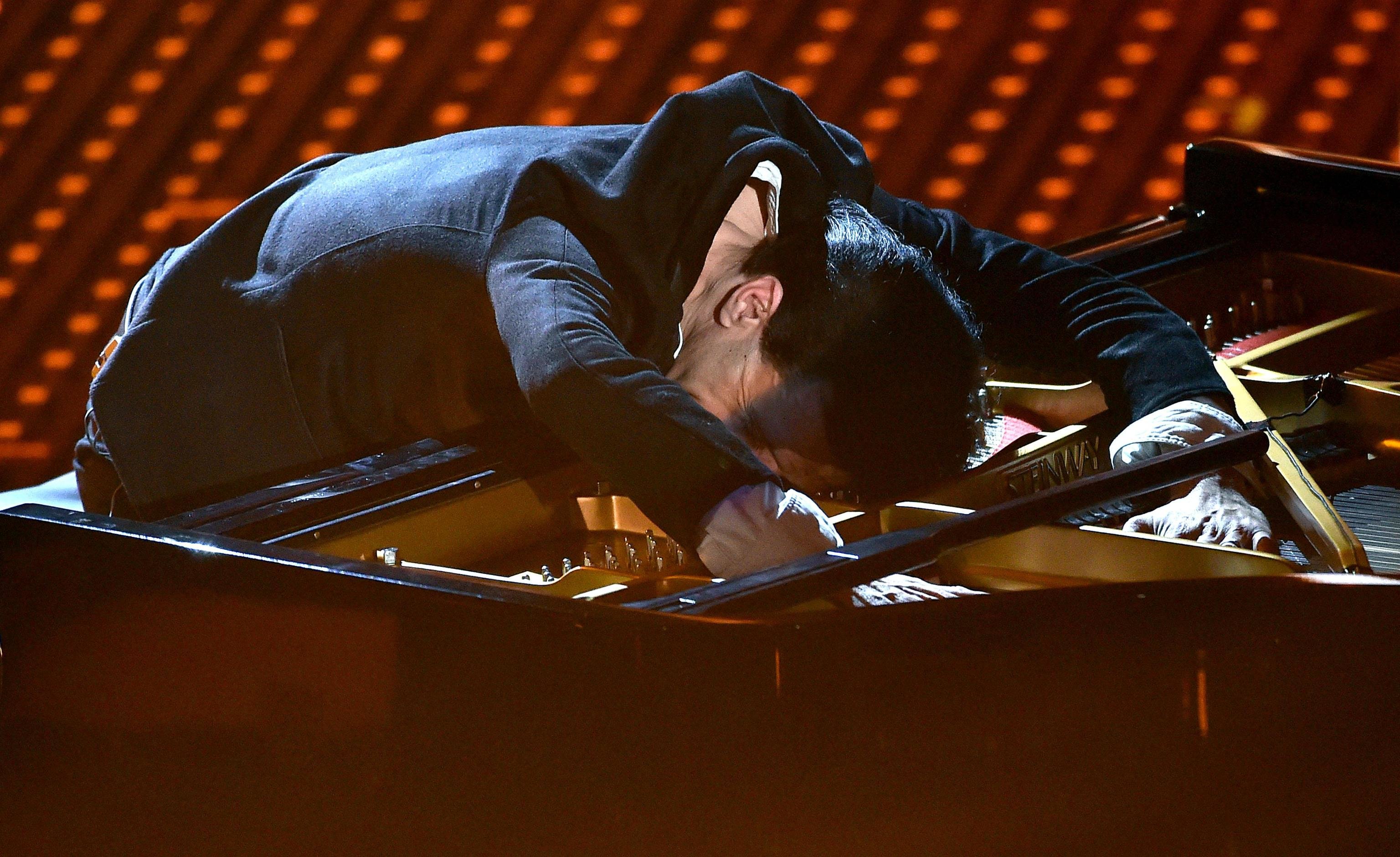 È morto Ezio Bosso, il pianista che emozionava con musica e parole