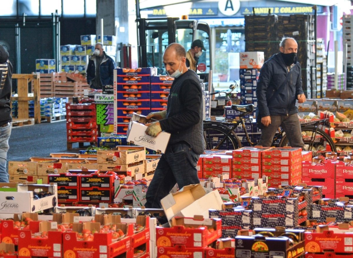 Fase 2: riaprono i mercati alimentari – Foto