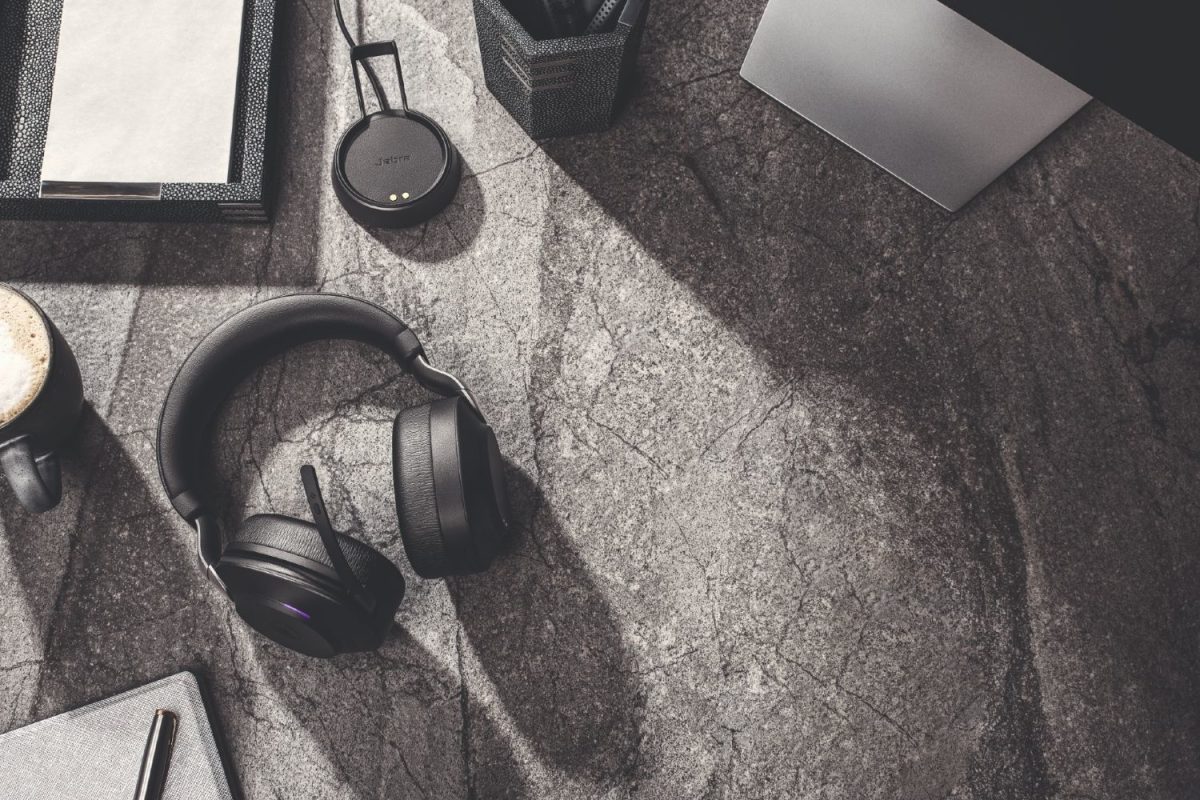 Galleria foto 'Smart working, dieci oggetti (più uno) per lavorare meglio da casa' - foto 6