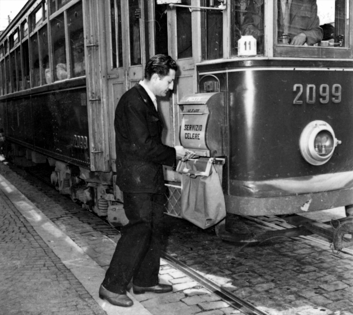 Galleria foto 'Buon Compleanno Poste Italiane!' - foto 4