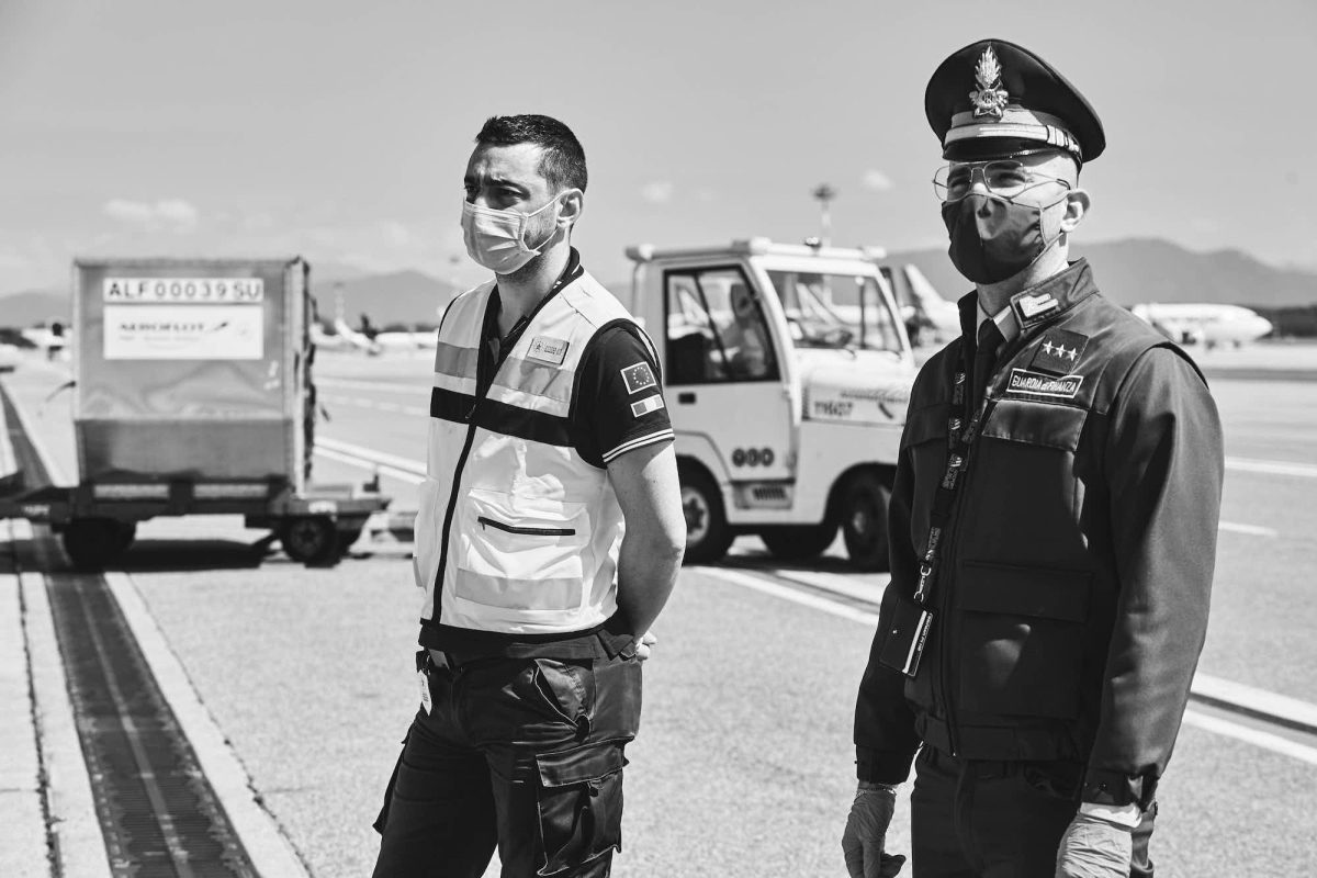 Galleria foto 'Il lungo percorso delle mascherine che arrivano in Italia senza la certificazione' - foto 21