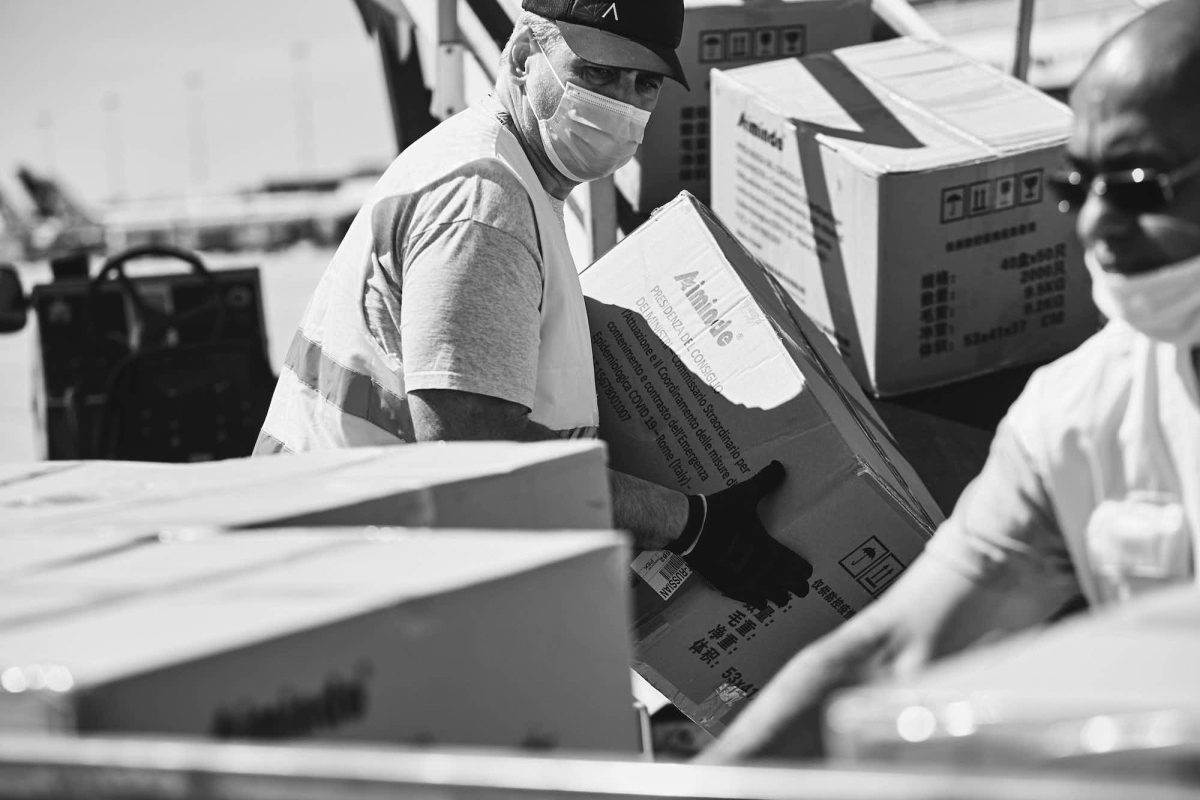 Galleria foto 'Il lungo percorso delle mascherine che arrivano in Italia senza la certificazione' - foto 25