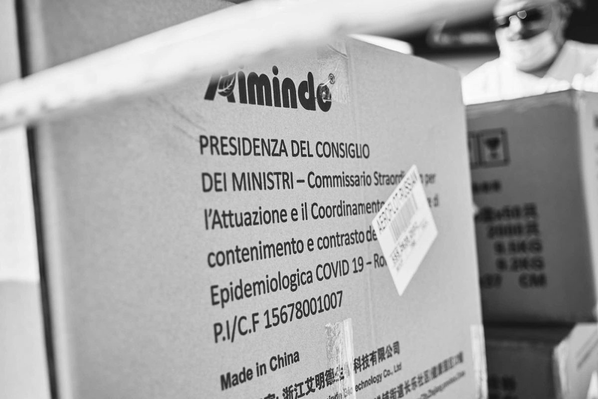 Galleria foto 'Il lungo percorso delle mascherine che arrivano in Italia senza la certificazione' - foto 15