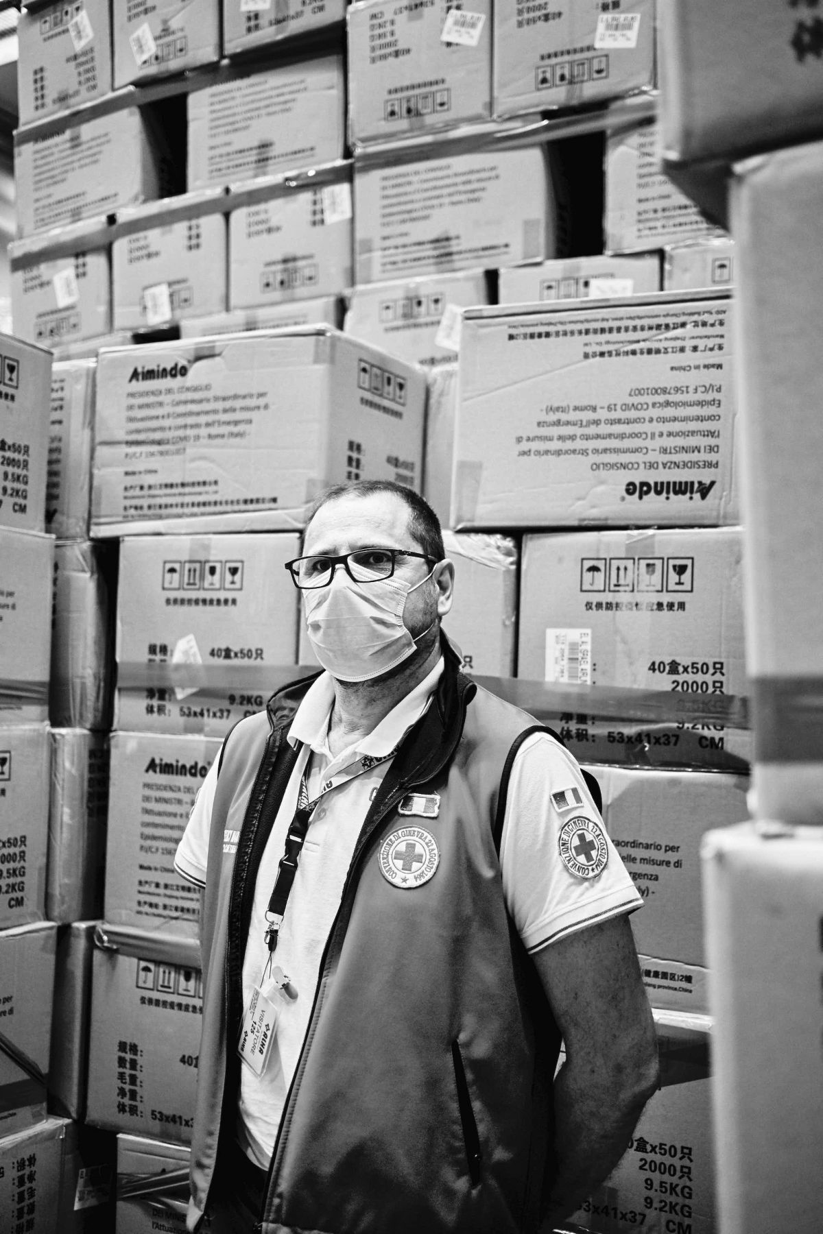 Galleria foto 'Il lungo percorso delle mascherine che arrivano in Italia senza la certificazione' - foto 10