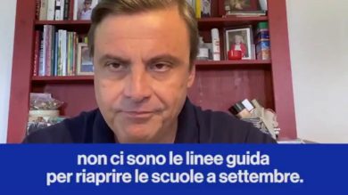 Calenda attacca la Azzolina: mancano le linee guida per la scuola