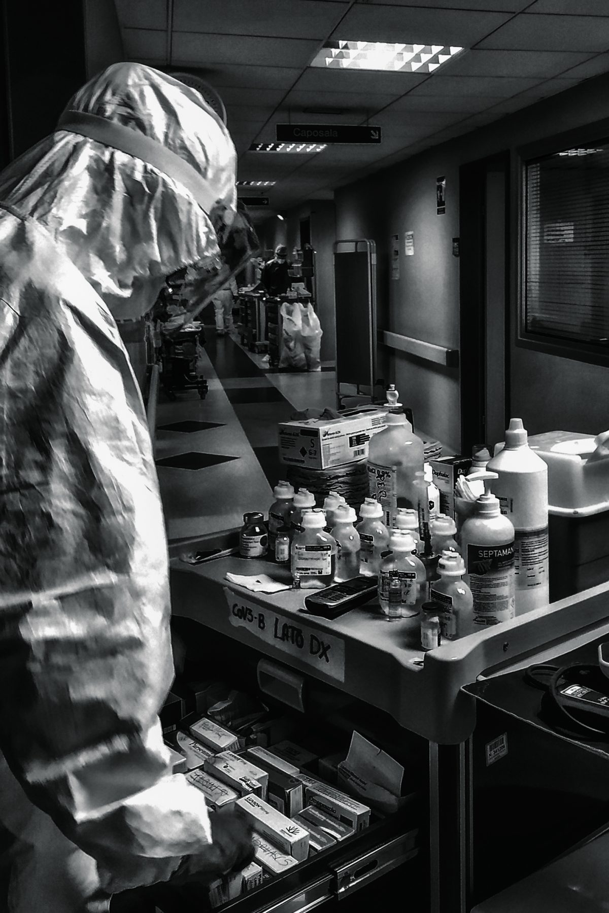 Galleria foto 'Io che ho attraversato l’inferno del Covid. 
E l’ho fotografato (portfolio)' - foto 8