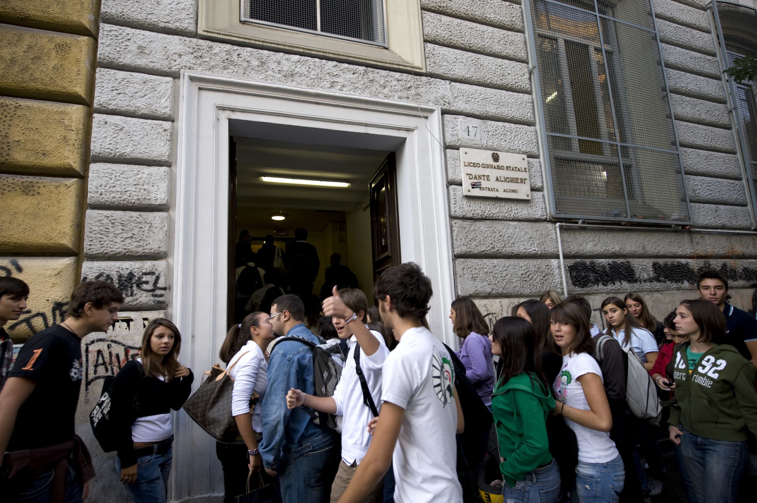 Per il rientro a scuola servono 20.000 aule. Solo per la Lombardia