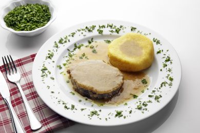 Cuciniamo insieme: Manzo all’olio con cipolle rosse