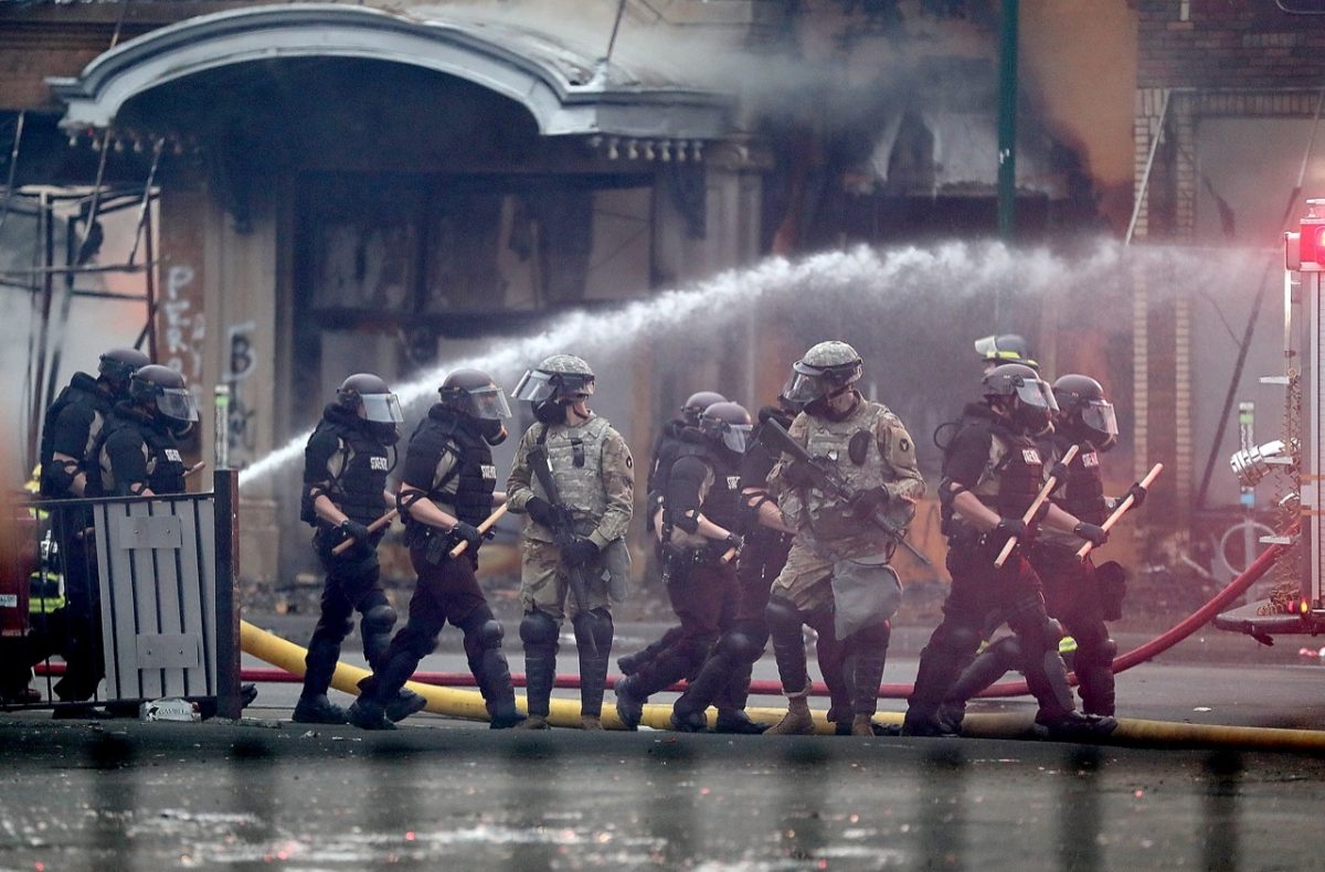 Galleria foto 'Scontri negli Usa: le 10 foto più drammatiche' - foto 4