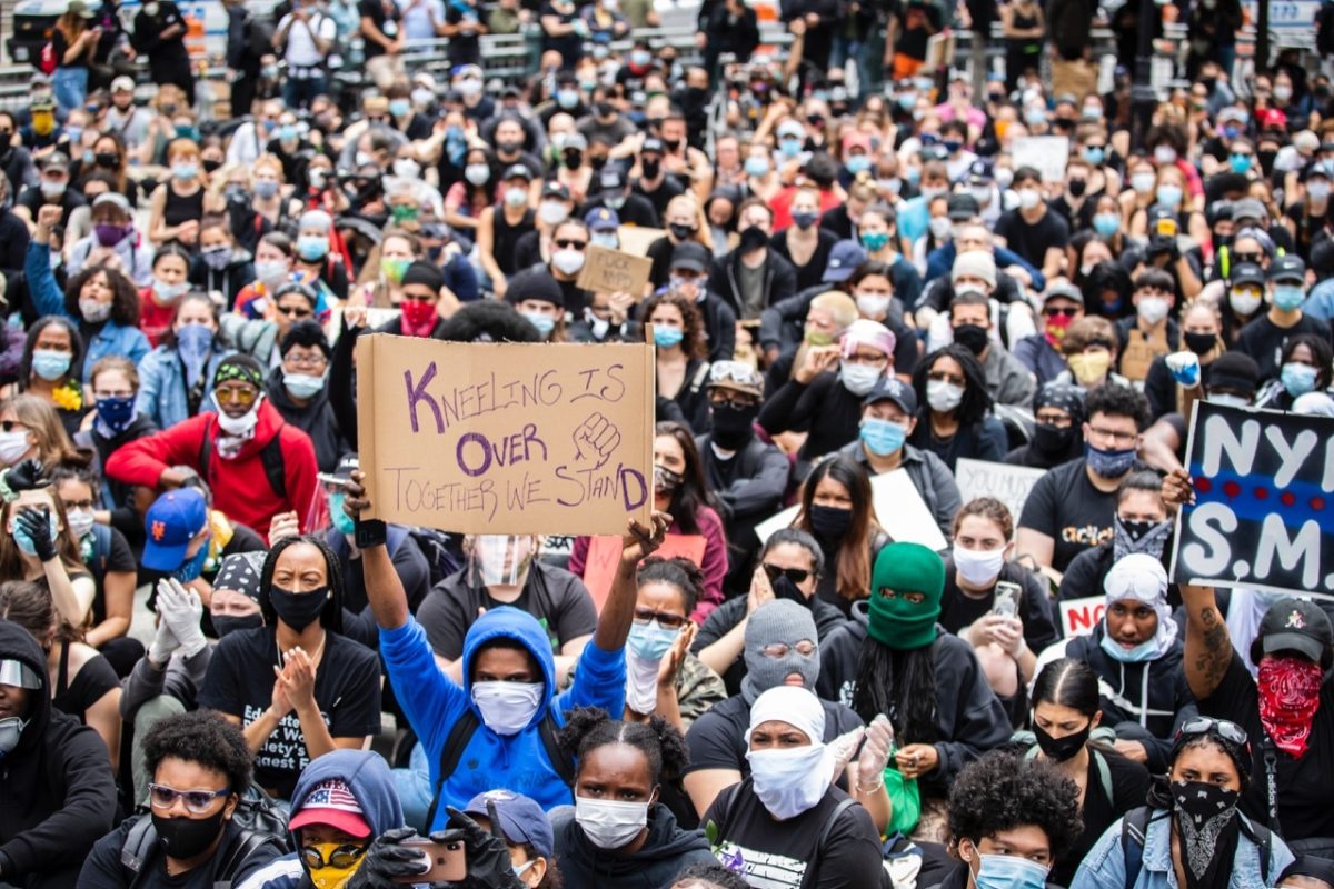 Galleria foto 'Scontri negli Usa: le 10 foto più drammatiche' - foto 10