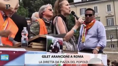 “Conte telefona a Bill Gates, col 5G noi piccoli robot”, la bufala dei gilet arancioni