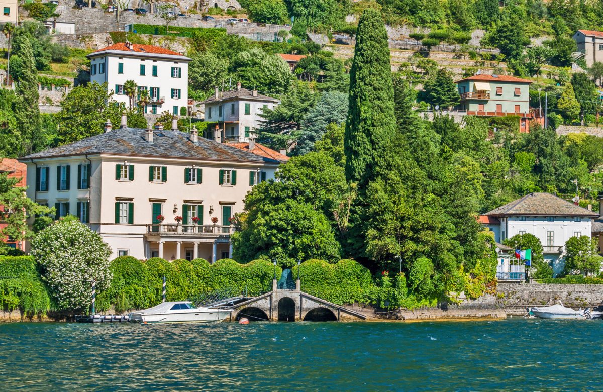 Galleria foto 'E la chiamavano estate. Fotografia di un paese che non riparte' - foto 3