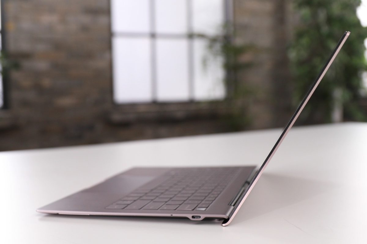 Galleria foto 'Samsung Galaxy Book S, il pc elegante e ultraleggero. La prova' - foto 4