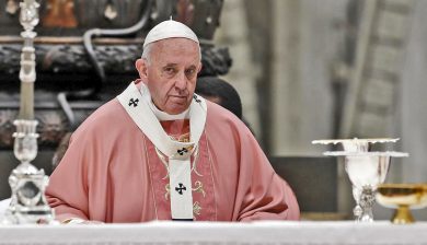 In Vaticano è guerra per banche