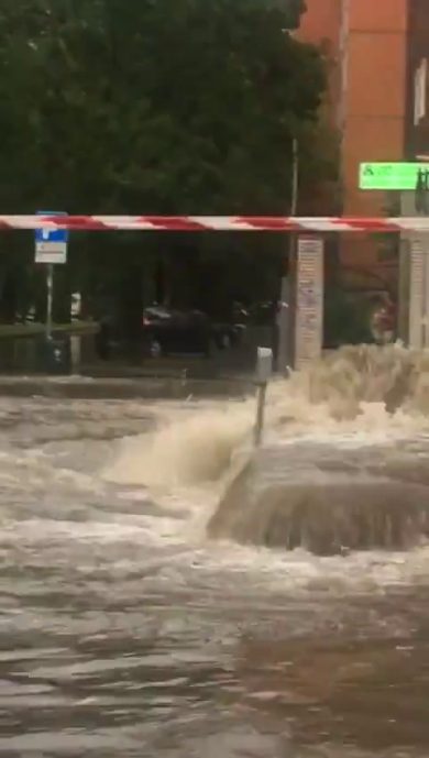Milano, esonda il Seveso dopo una bomba d’acqua