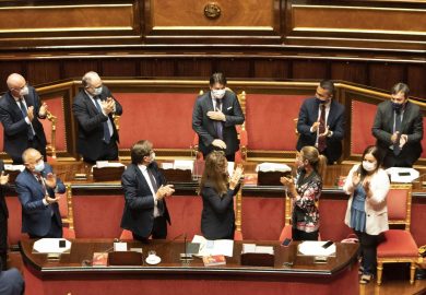 Conte festeggia la battaglia vinta, ma la guerra con l’Ue la perderemo noi