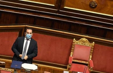 Spadafora da tre mesi parla di diritti tv, ma alla fine resta fermo in tribuna