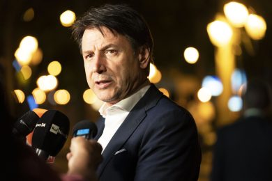 Conte canta vittoria (di Pirro)