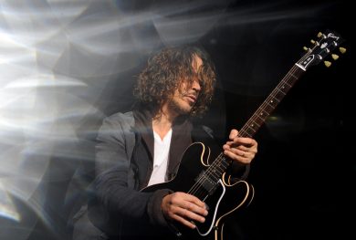 Chris Cornell: l’inedita cover di Patience nel giorno del compleanno