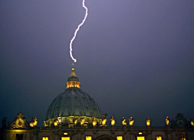 Tempesta perfetta in Vaticano