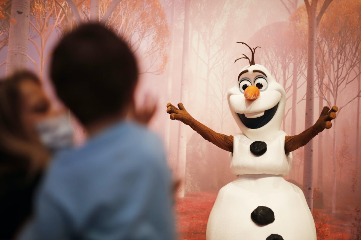 Galleria foto 'La nuova normalità di Disneyland Paris: mascherine e selfie con i personaggi. La magia? È garantita' - foto 22