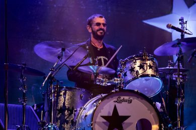Ringo Starr, gli 80 anni di un Beatles