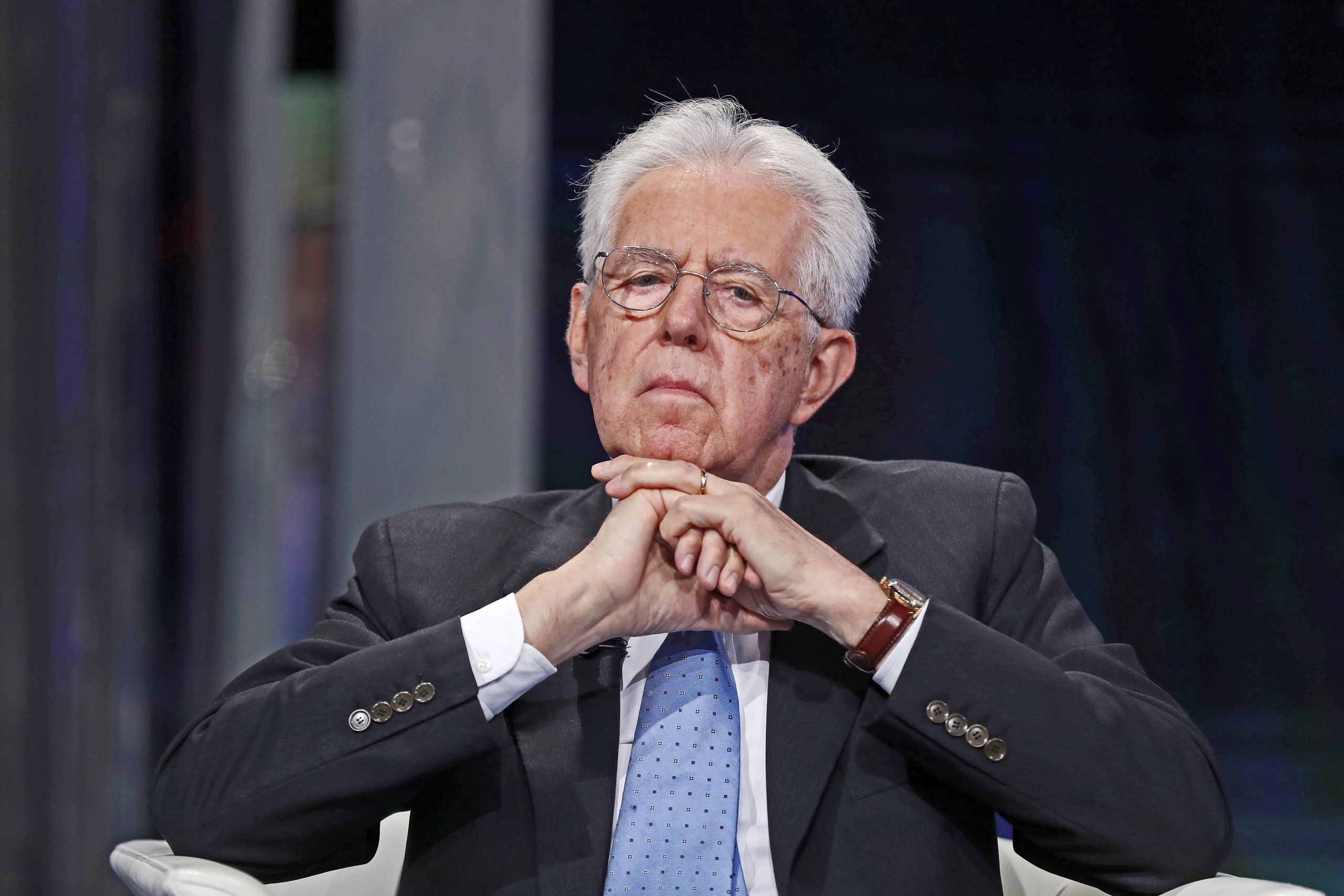 L’ambasciatore Monti porta pena: la Merkel vuole il Mes per l’Italia