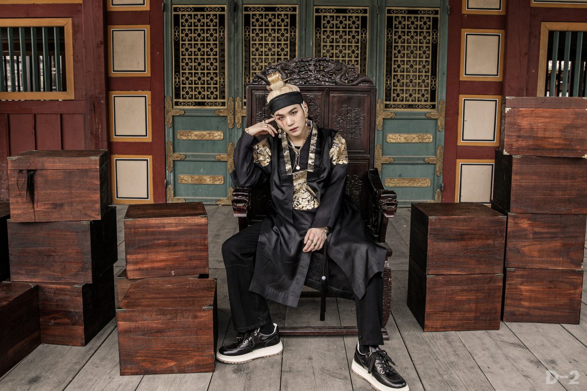 Galleria foto 'Kimono o hanbok, la moda trasforma gli abiti tradizionali orientali in capi streetstyle' - foto 13