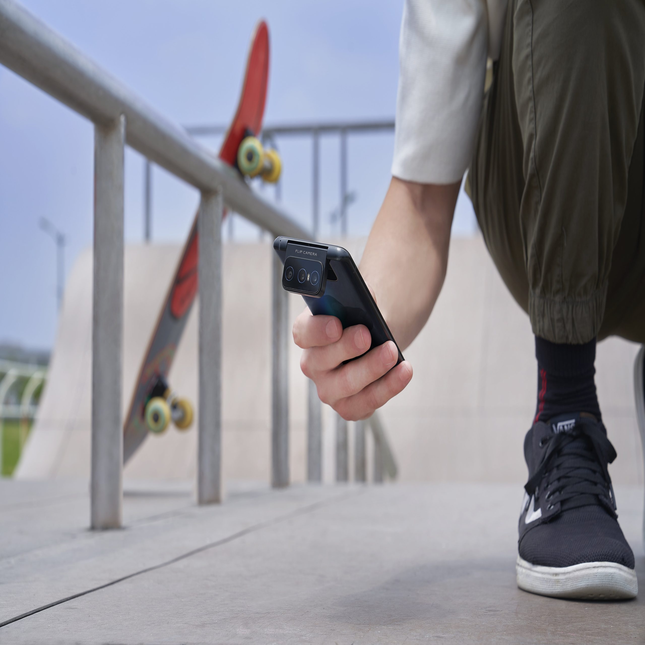 Tripla fotocamera rotante per lo ZenFone 7 Tripla fotocamera rotante per lo ZenFone 7