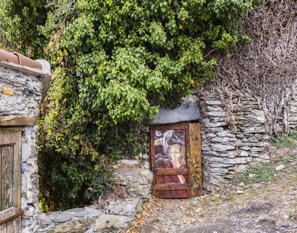 Alla scoperta dei luoghi più strani al mondo Alla scoperta dei luoghi più strani al mondo