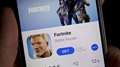 Fortnite: bannata da Apple e Google
