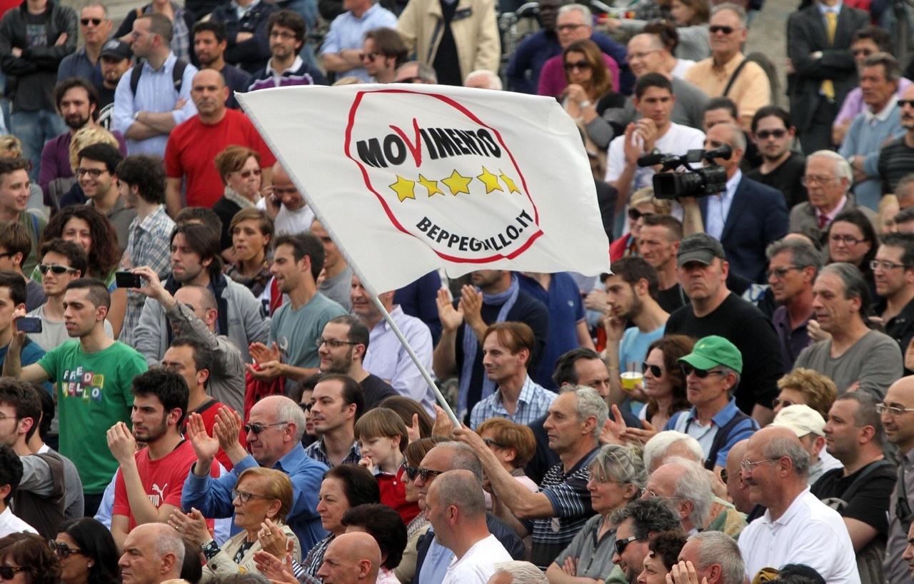 Con il sì al terzo mandato il Movimento scompare. Nasce il Partito 5 stelle Con il sì al terzo mandato il Movimento scompare. Nasce il Partito 5 stelle