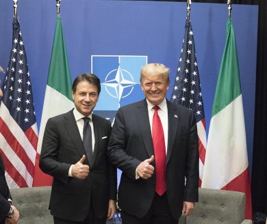 Lo strano endorsement di Conte: Biden o Trump? Non cambia nulla