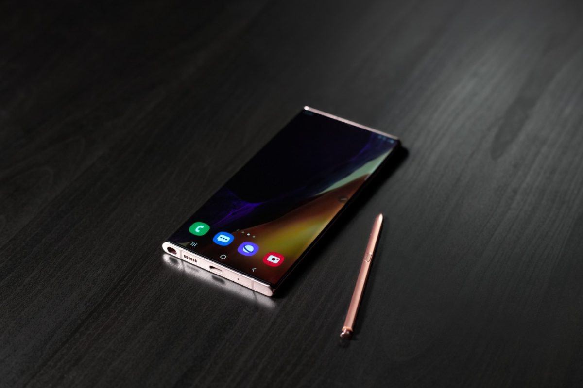 Galleria foto 'Samsung Galaxy Note20, gli smartphone mostri di potenza pensati per lo smart working. E i videogame' - foto 2