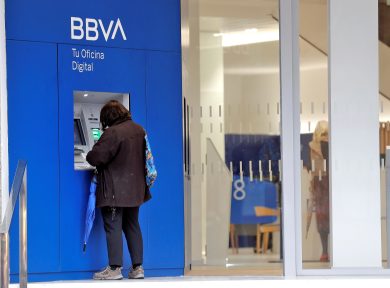 Jackpotting, la nuova truffa viaggia con il bancomat