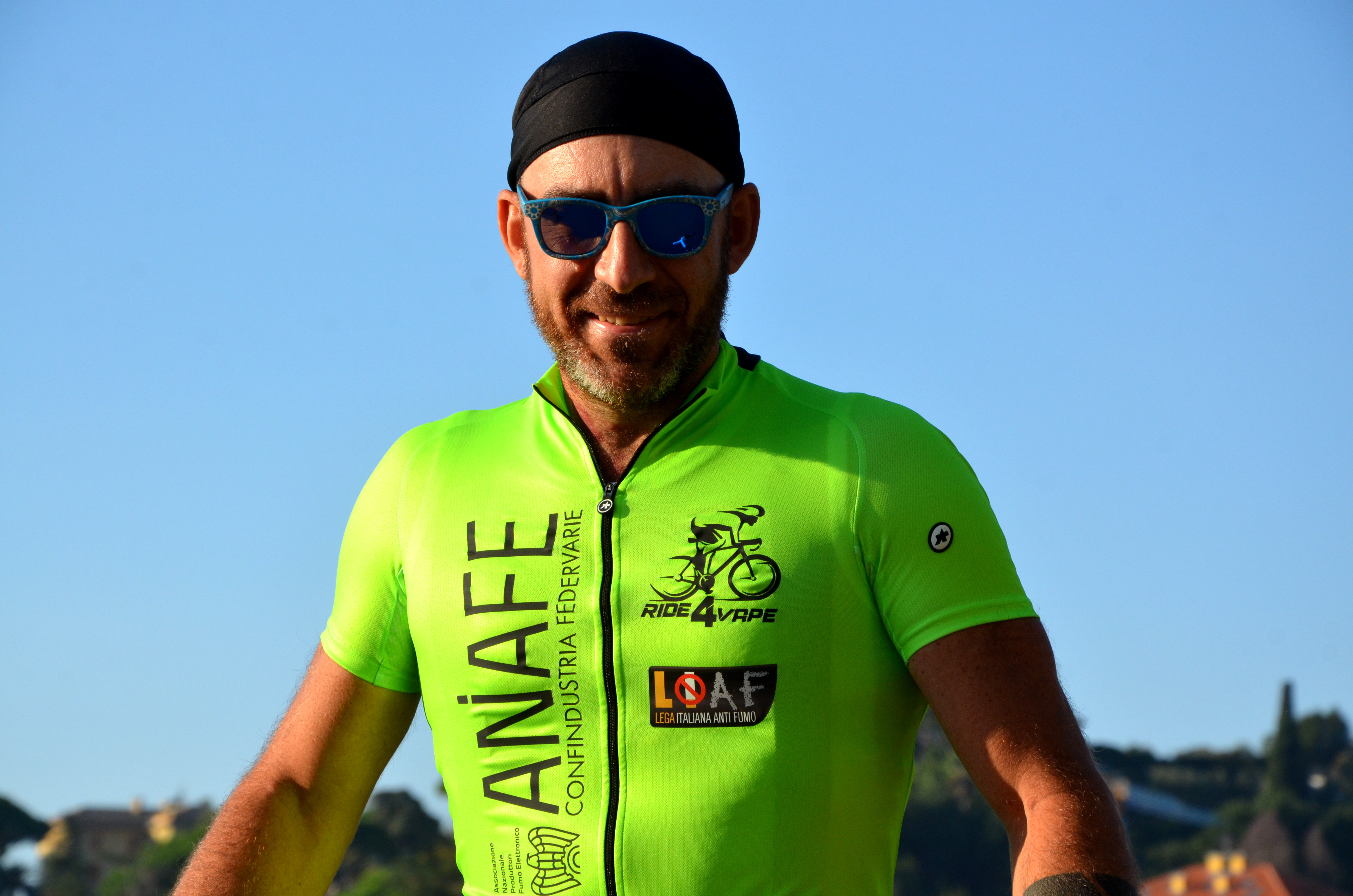 Un’impresa sui pedali per sostenere la sigaretta elettronica Un’impresa sui pedali per sostenere la sigaretta elettronica