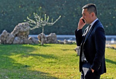 Attacco ai profili Social dei politici? Anche noi siamo a rischio. Scopriamo perché