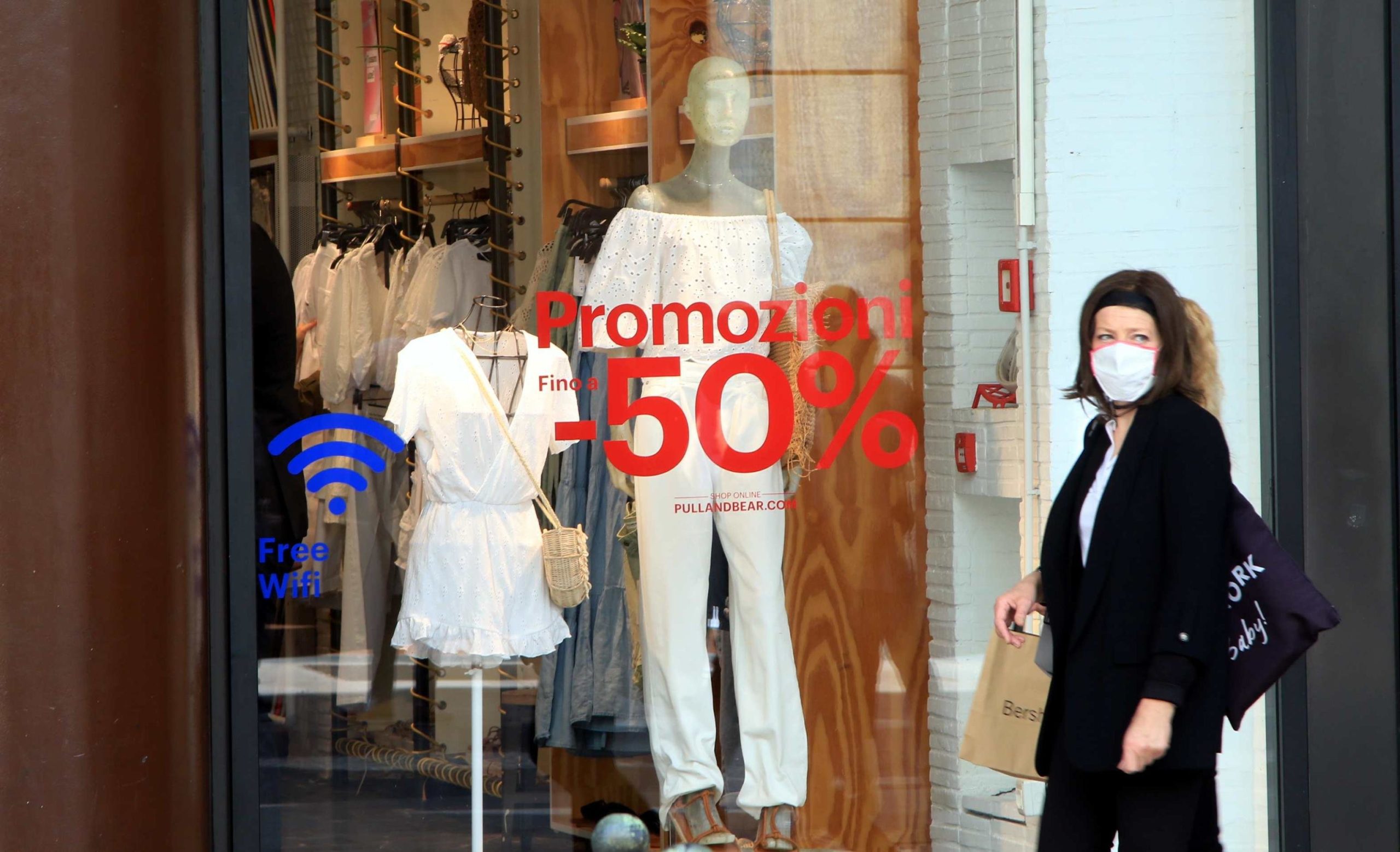 L’Italia che non compra più L’Italia che non compra più