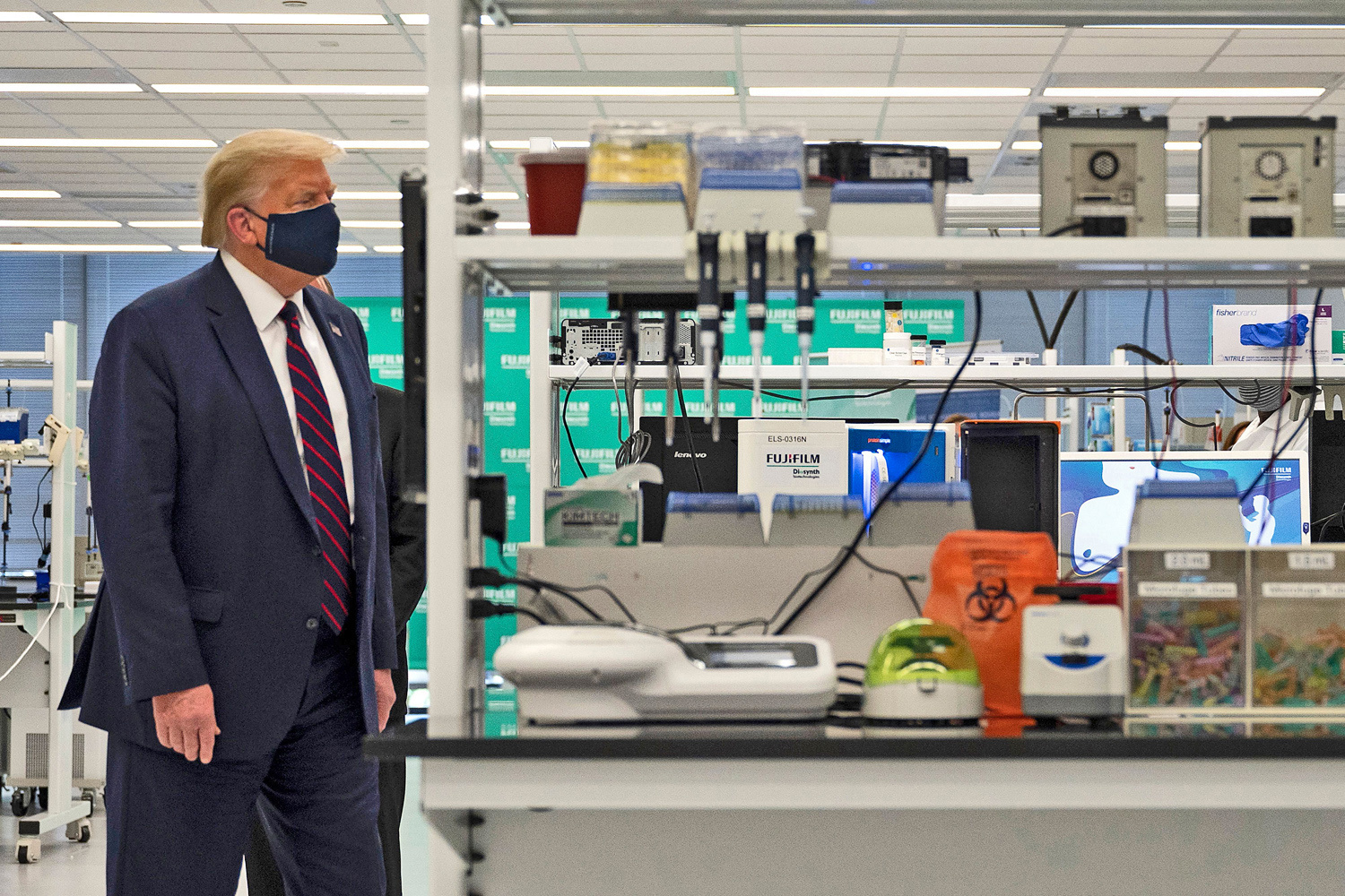 Tutti contro tutti nella guerra del vaccino