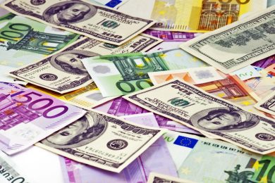 Super Euro contro il Dollaro: sono più i “contro” dei “pro”