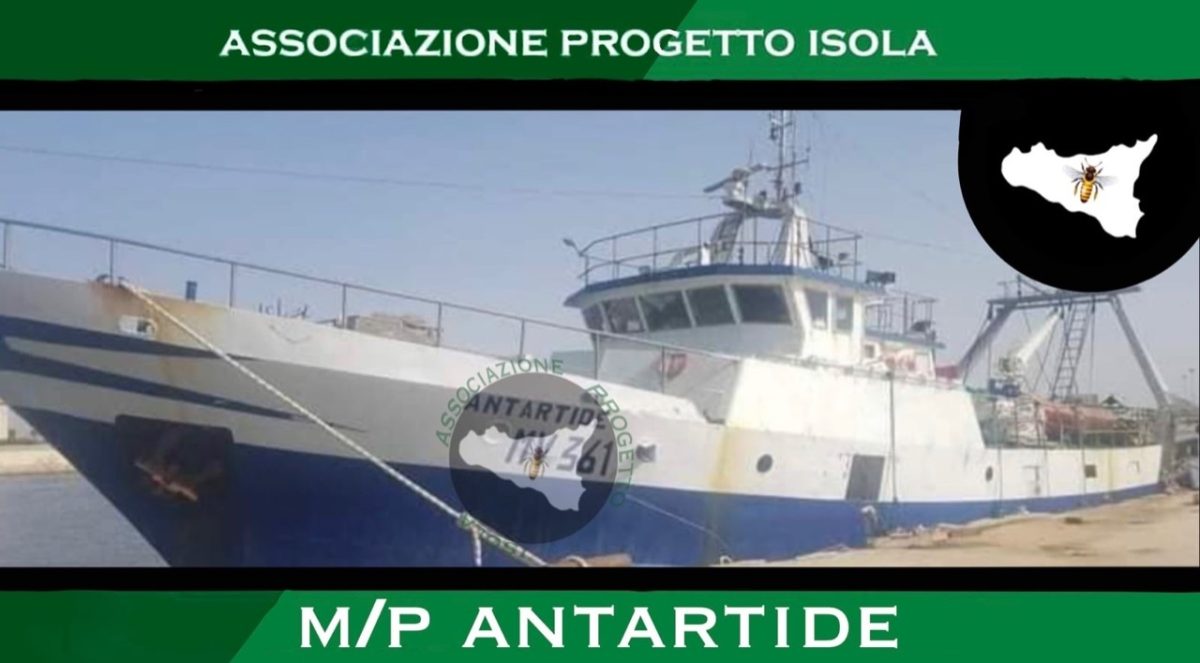 Galleria foto 'Ecco i volti dei nostri pescatori sequestrati in Libia' - foto 9