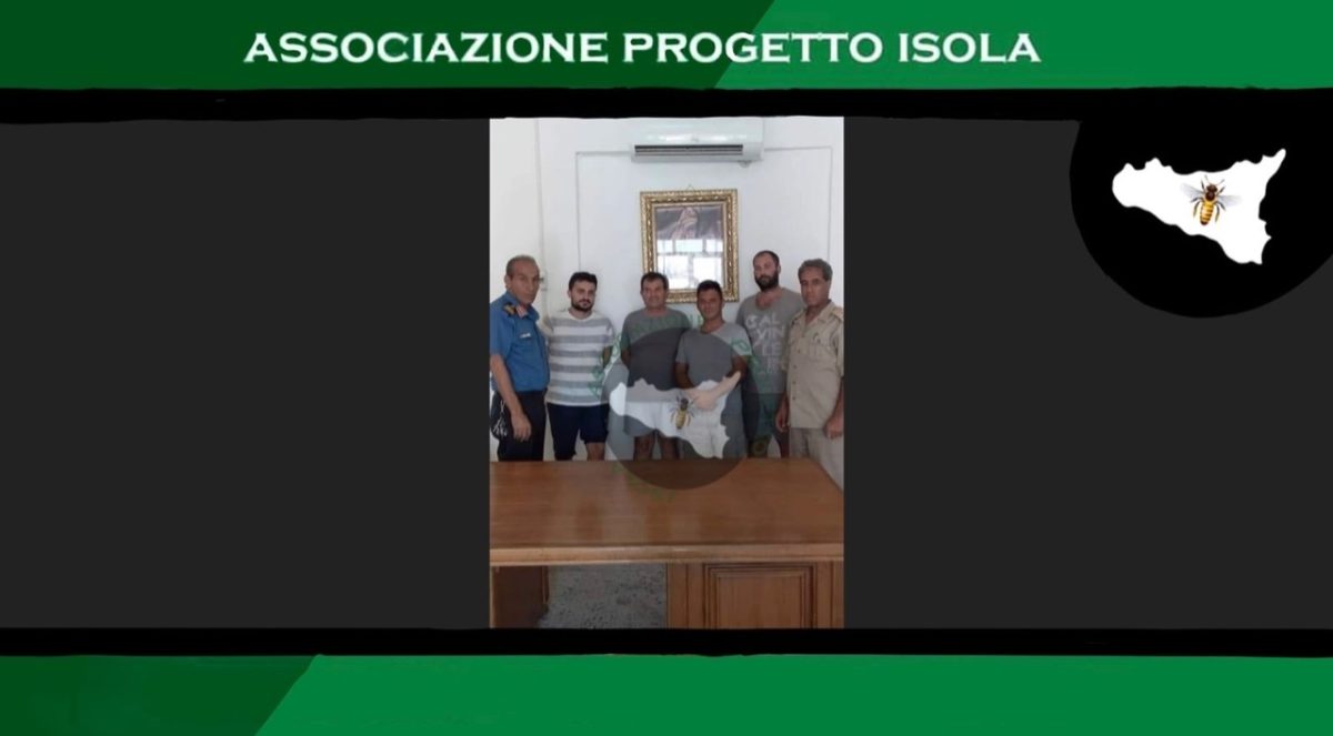 Galleria foto 'Ecco i volti dei nostri pescatori sequestrati in Libia' - foto 4