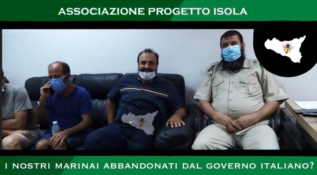 Galleria foto 'Ecco i volti dei nostri pescatori sequestrati in Libia' - foto 3